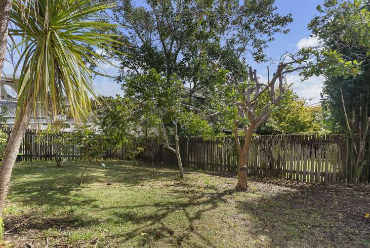 13 Arthur Crescent Hauraki_18