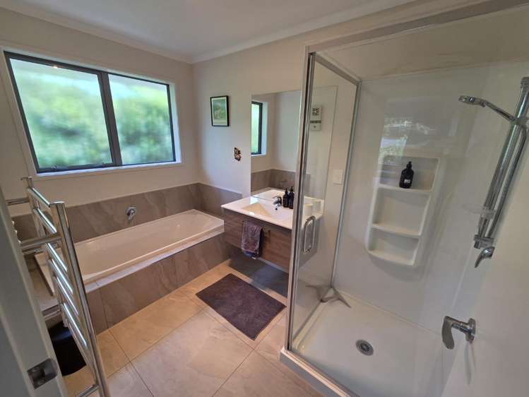 1 Meadowviews Drive 1185_14