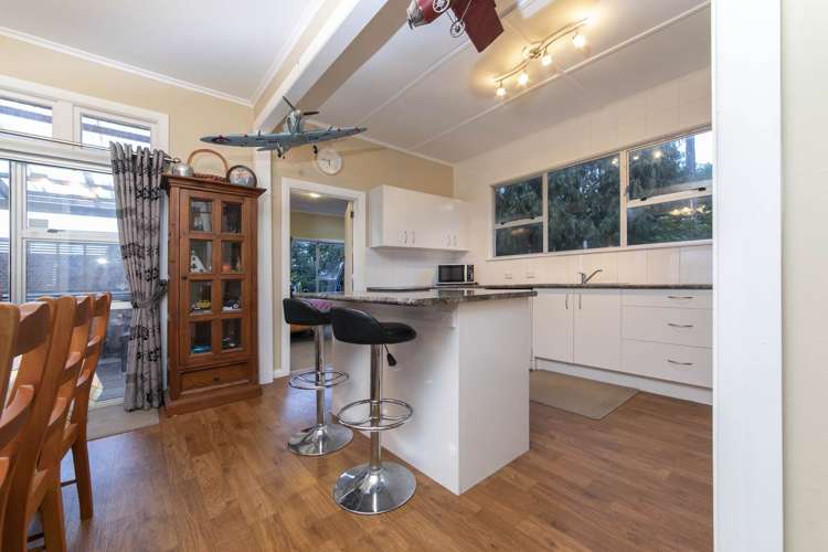 2 Roland Hill Glen Eden_11