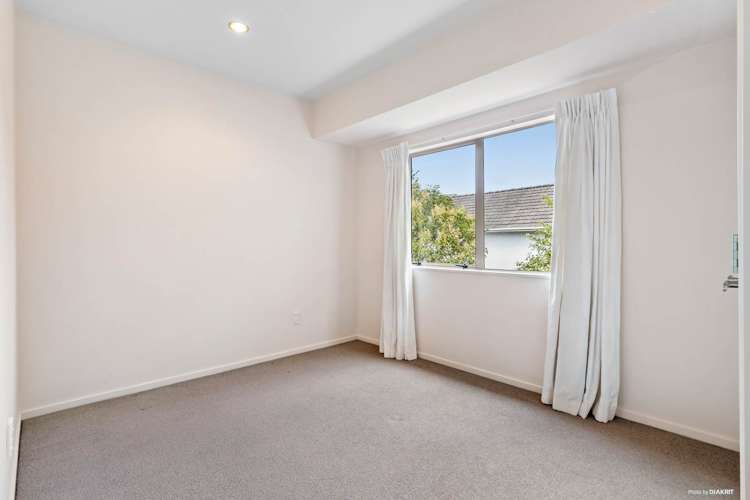 79 Te Atatu Road Te Atatu South_16