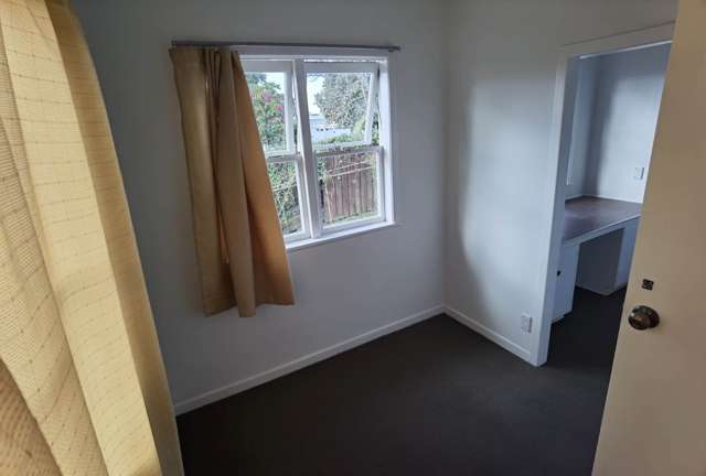 15 Lynwood Road New Lynn_4