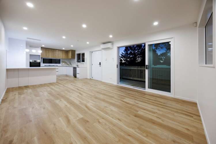 538C Weymouth Road_5