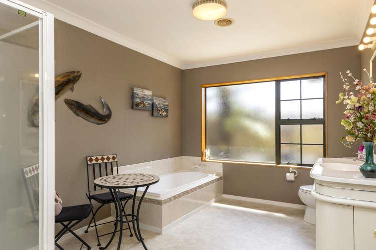 6 Maniapoto Grove Waipahihi_23