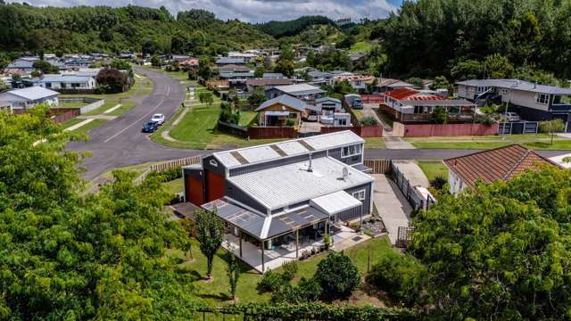 High-Stud Garage, Prime Kawerau Position