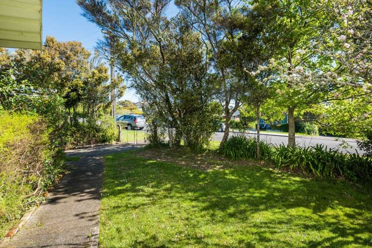 12 Kia Ora Road Beach Haven_17