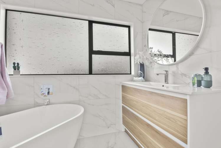 47 Amorino Drive Red Beach_16