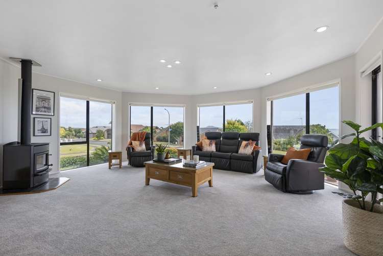 2 Gillard Place Eastern Beach_11