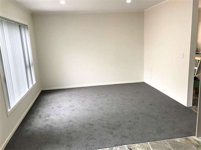 2/95 Vodanovich Road Te Atatu South_3