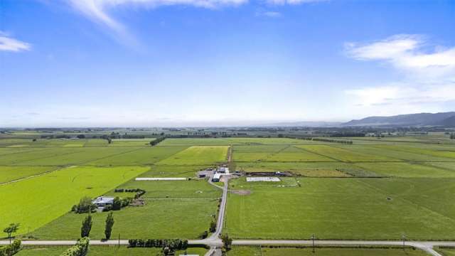 Blythe farm - Fertile dairy unit with scale
