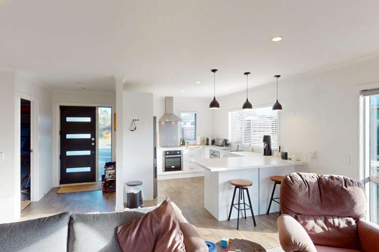 21 Wescombe Grove 10643_1