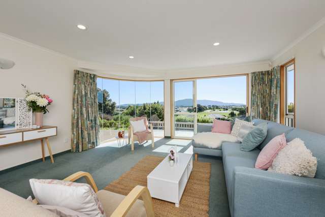 14 Crown Hill Paraparaumu_1