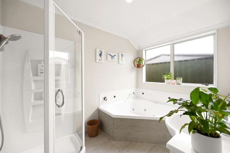 590 Holland Road Eureka_15