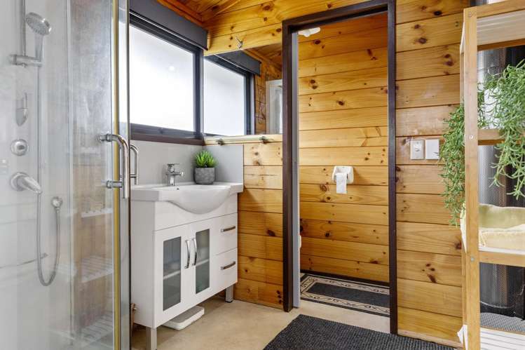 21 Tui Street Hilltop_11