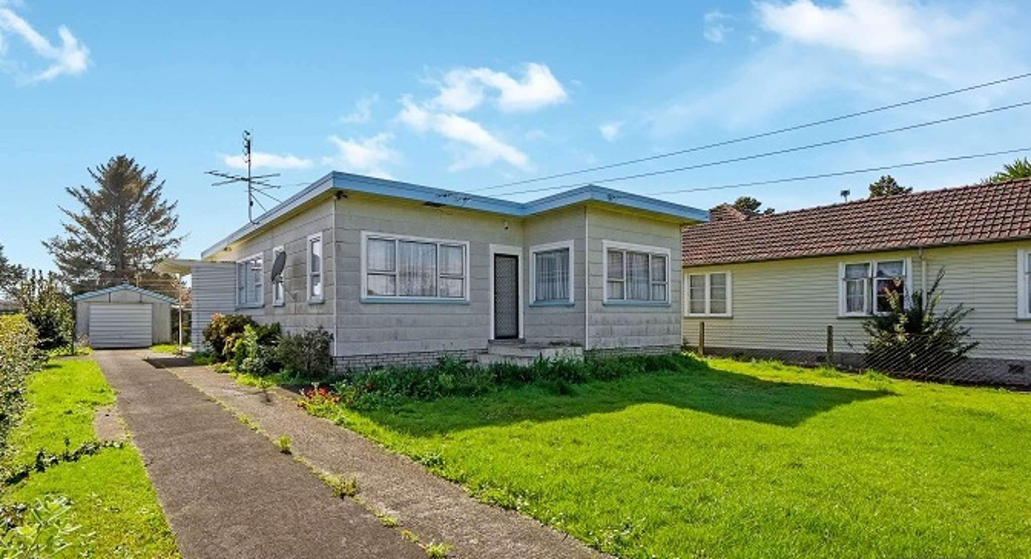 $5.4m hat-trick: South Auckland neighbours break house price records