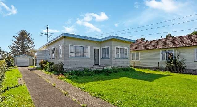 $5.4m hat-trick: South Auckland neighbours break house price records