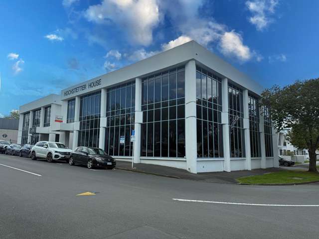 Bright and Functional Office Space – CBD Fringe