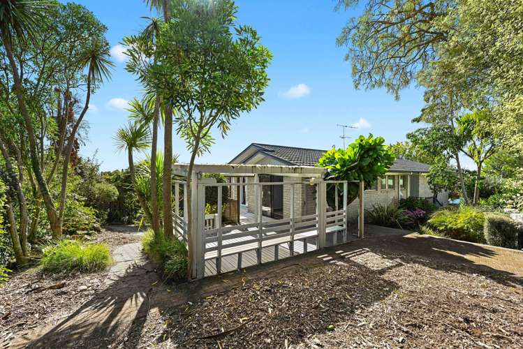 63 Macdonald Road Glenview_17