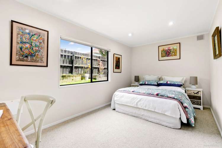 2/170 Onewa Road Northcote_8