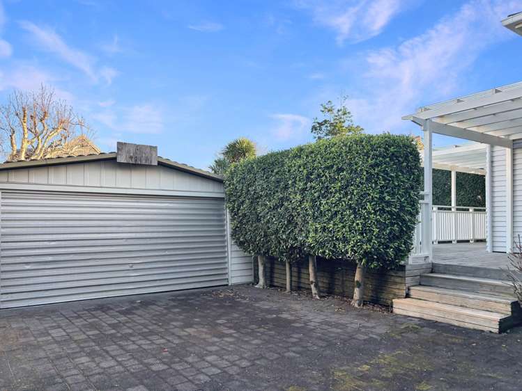 24 Hollywood Avenue Epsom_26