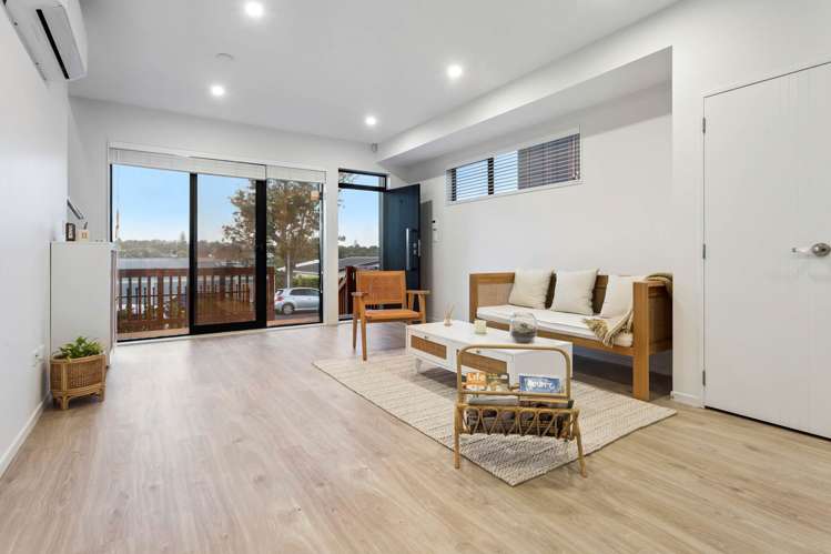 2/20 Eban Avenue Hillcrest_13