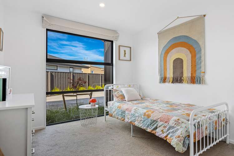 29 Helicon Street Pegasus_14