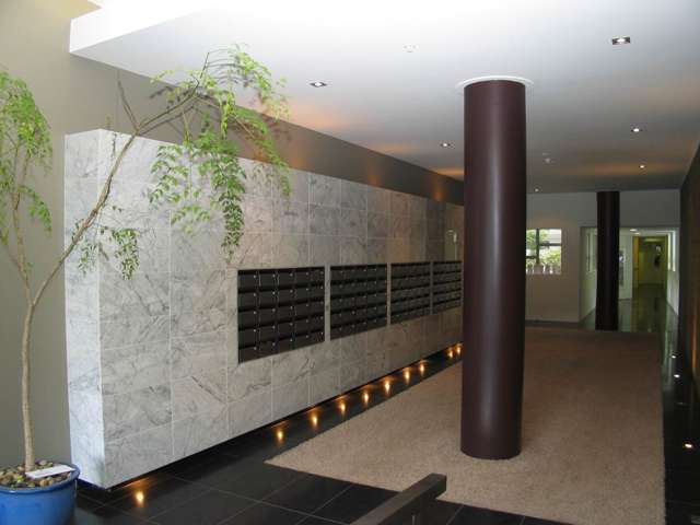 2B/10 Upper Queen Street City Centre_2