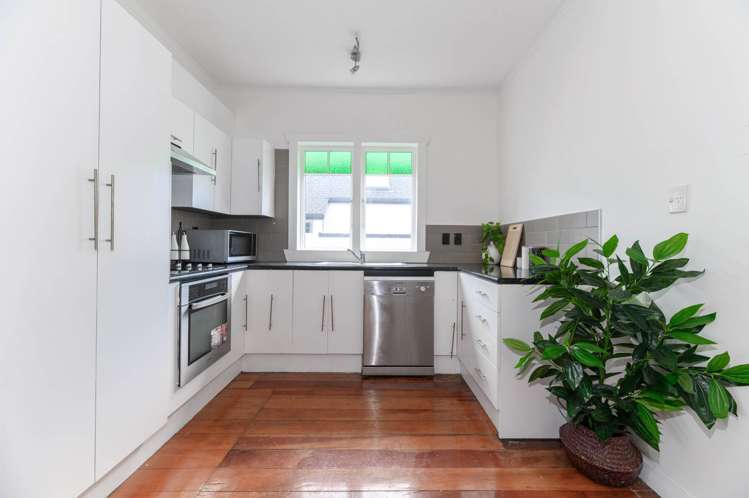 51 Taunton Terrace Blockhouse Bay_17