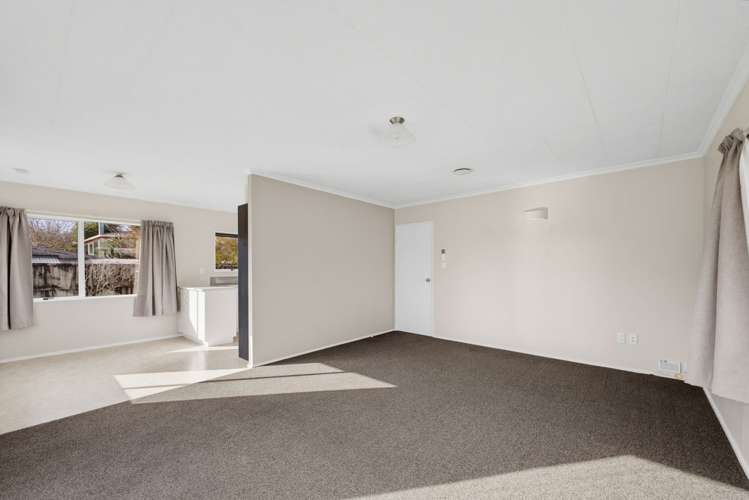 27A Tiverton Crescent Whalers Gate_8