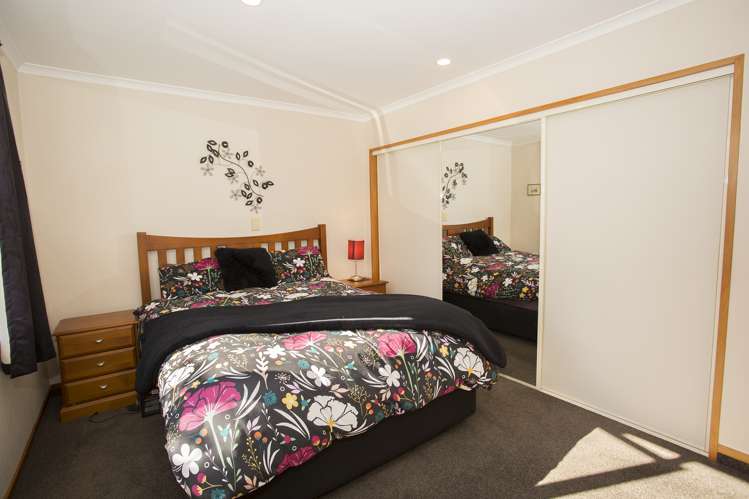 84 Pages Road Allenton_10