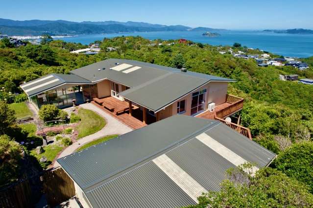 Harbour Views And Seclusion! 6,391m2 Section