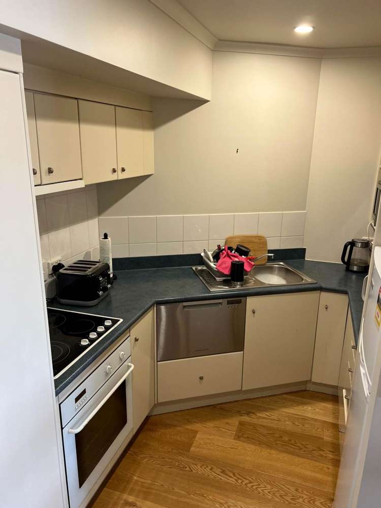14E/1 Emily Place City Centre_7