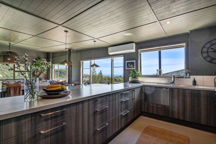 69 North Street Mokau_16