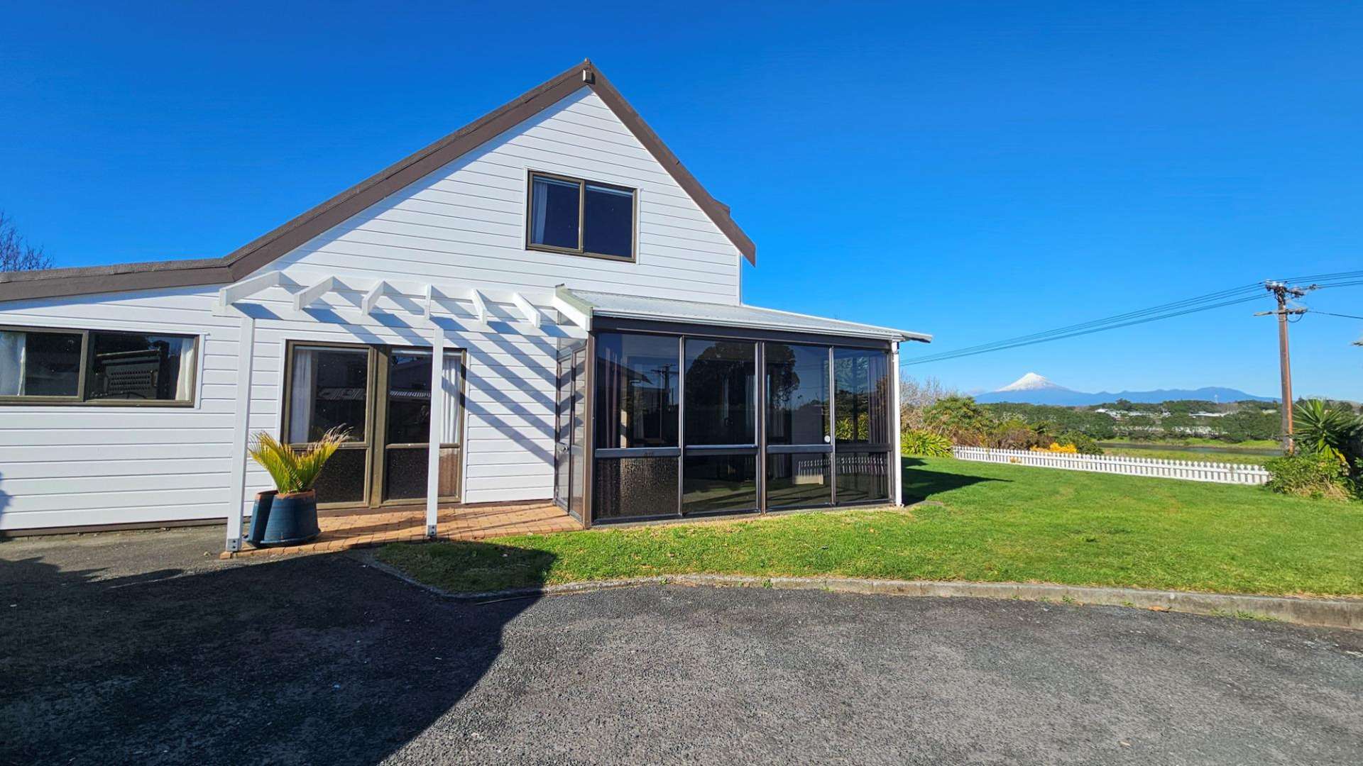 34 Leslie Street Waitara_0