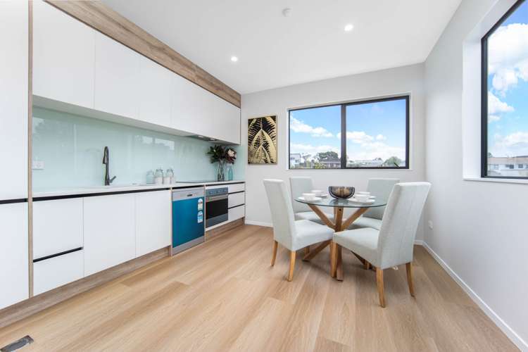 39 E Whitmore Road_4