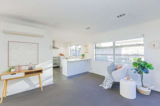 11 Yarnbrook Grove Churton Park_4