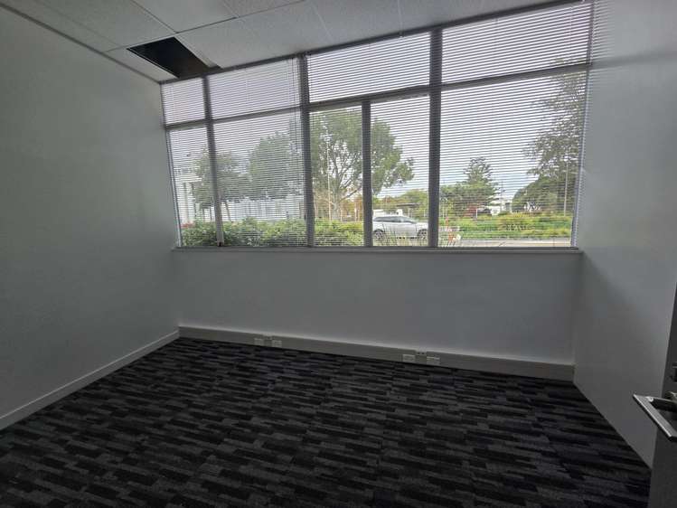 1 Knights Road Hutt Central_3