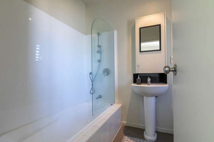 35 Albionvale Road Glen Eden_11