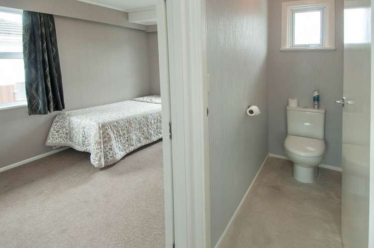 9 Edgerton Road Te Atatu Peninsula_12