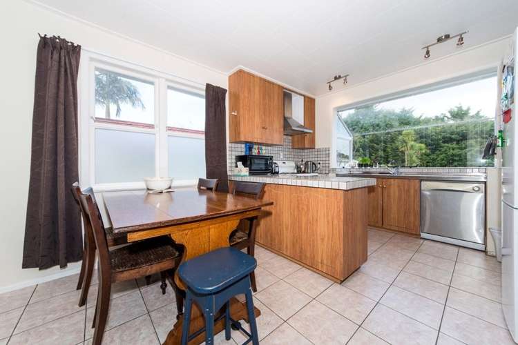 526 West Coast Road Oratia_11