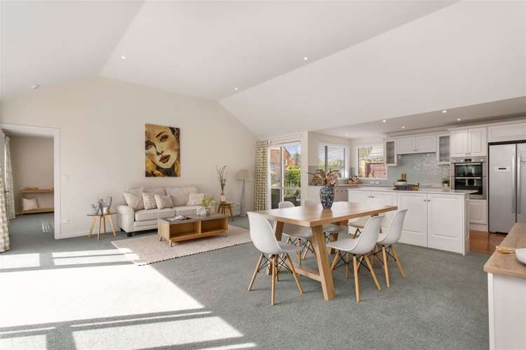 15 Acorn Close Waltham_6