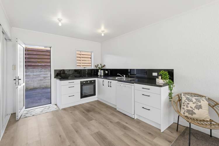 8/20 Miro Street Mount Maunganui_18