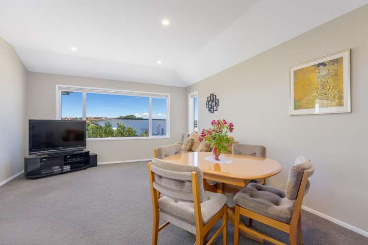 18 Pleasant Way Matakatia_11