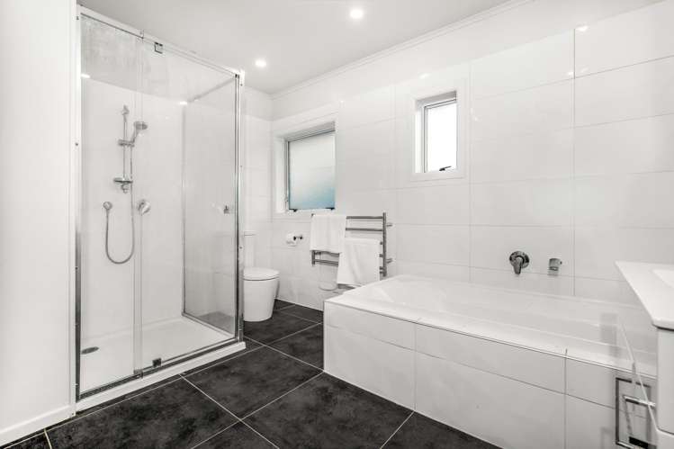 8 Hunua Road Papakura_11