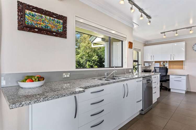 1 Tirotiro Rise Whakatane_7