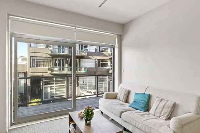 E105/28 Torrens Terrace Mount Cook_1