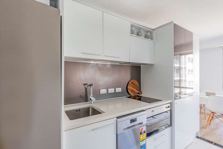 1005/17 Vogel Lane Auckland Central_6