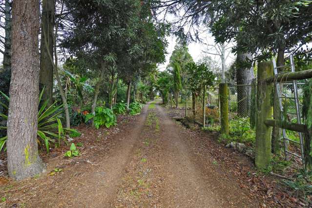 10 Robertson Road Whatawhata_3