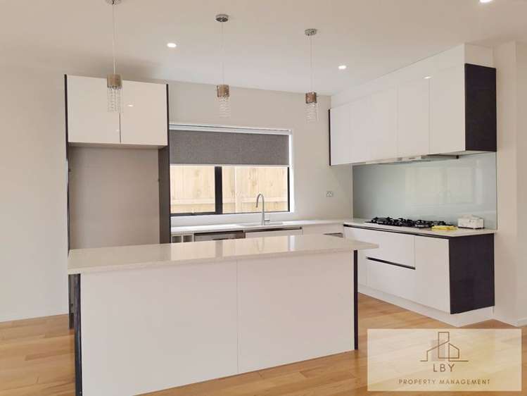 11/98 Cardiff Road Pakuranga_3