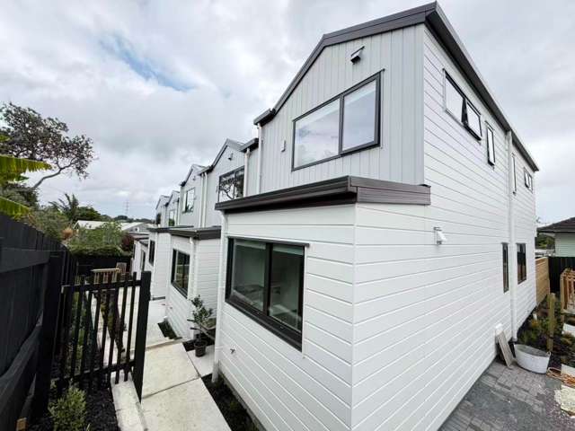 Brand New Home- Two Bedrooms PLUS A STUDY ROOM