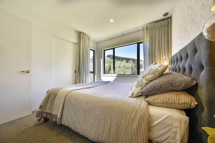 15 Woodford Lane Stoke_11